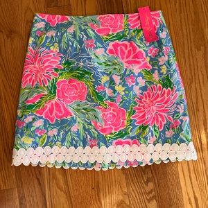 Lily Pulitzer skirt. Never worn. Size 10